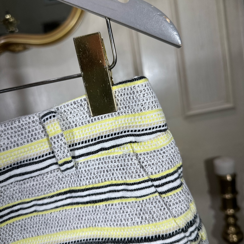Ann Taylor LOFT The Riviera Short 2 Coastal Indie Boho - Picture 3 of 8